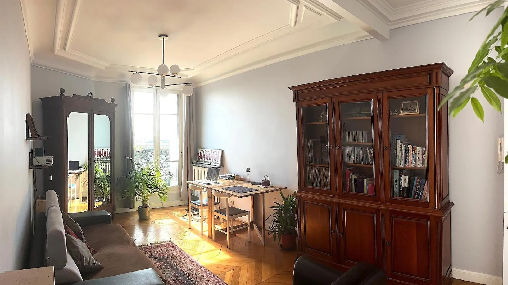 Rue La Fayette location